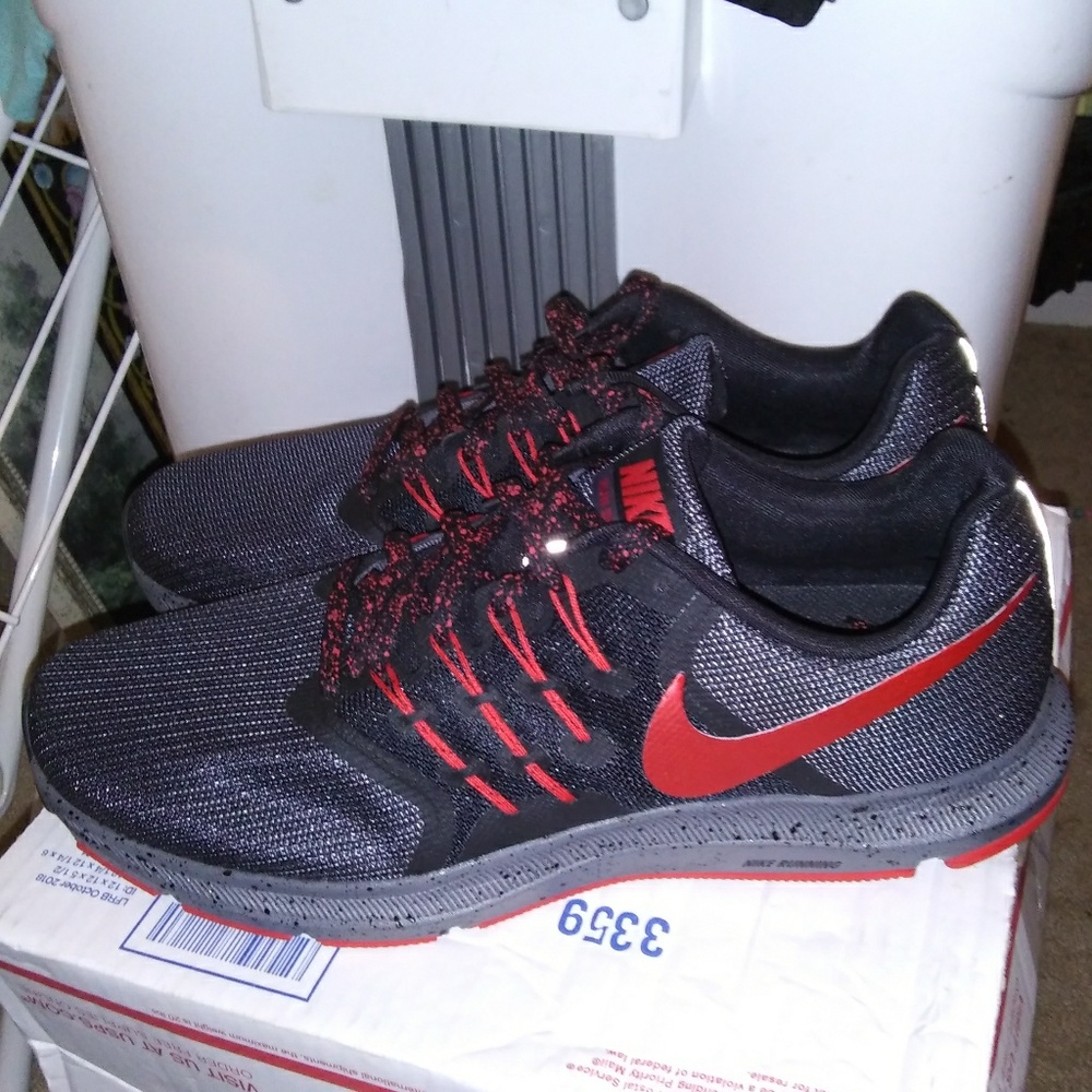 Nike run swift